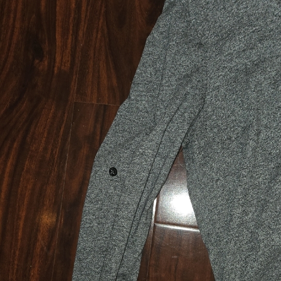 H&M Men's Casual Gray Button Down Shirt - Picture 4 of 4